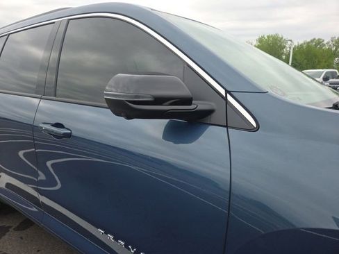 Used 2024 Chevrolet Traverse LT w/ LPO, Floor Liner Package FWD image 5