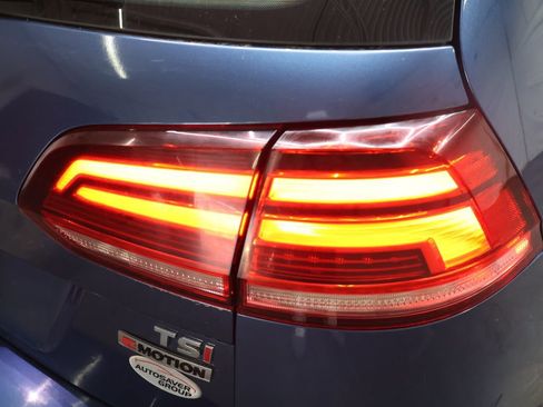 Used 2018 Volkswagen Golf Alltrack S image 27