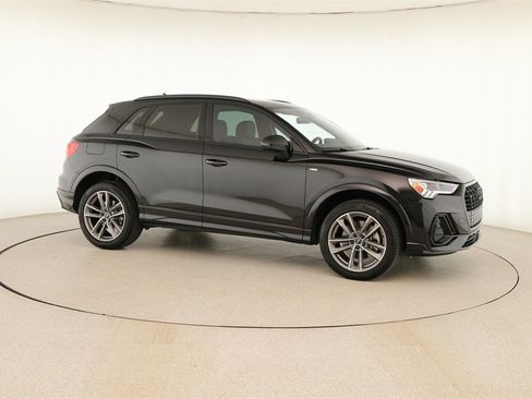 Certified 2024 Audi Q3 2.0T Premium Plus image 9