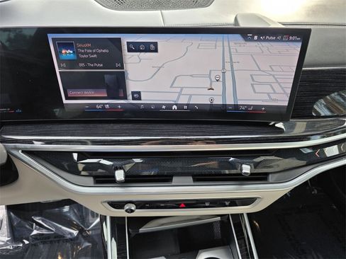 Certified 2024 BMW X7 xDrive40i w/ M Sport Package image 26