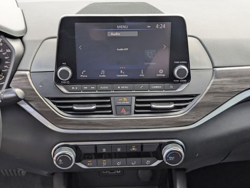 Certified 2024 Nissan Altima 2.5 SV FWD image 22