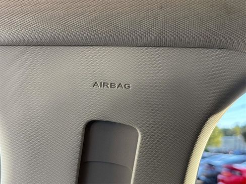 Used 2024 Ford Edge SEL image 29