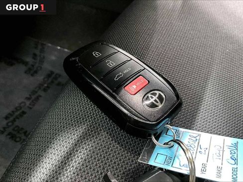 Certified 2025 Toyota Corolla LE image 14