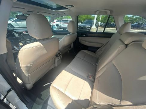 Used 2015 Subaru Outback 2.5i Limited AWD/4WD image 14