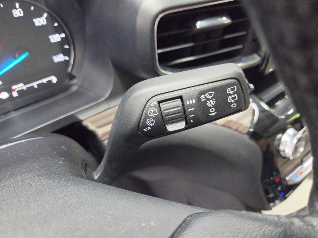 Used 2021 Ford Explorer Limited AWD/4WD image 36