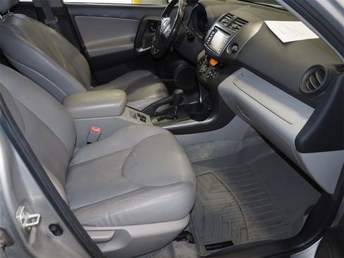 Used 2011 Toyota RAV4 Limited image 14