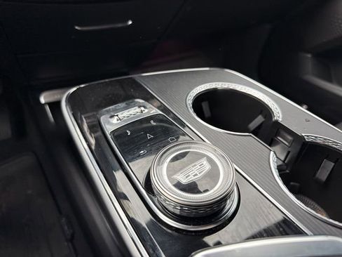 Used 2024 Cadillac Lyriq Sport AWD/4WD image 15