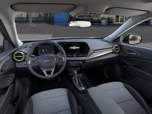 New 2026 Chevrolet Trax LT w/ Sunroof Package FWD image 15