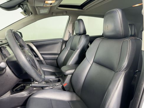 Used 2018 Toyota RAV4 Limited w/ Advanced Technology Package image 21