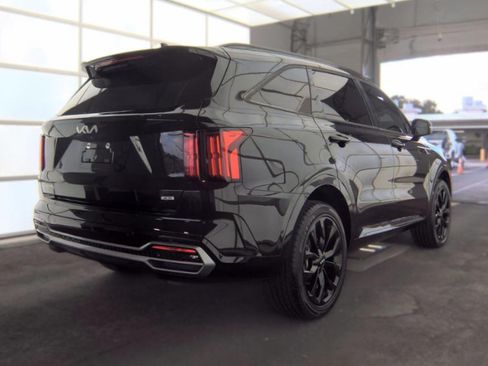 Used 2023 Kia Sorento SX AWD/4WD image 8