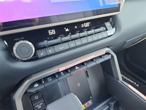 Used 2025 Toyota Tundra Limited image 25