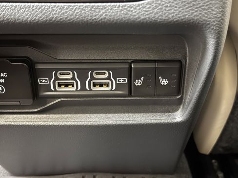 Used 2025 Jeep Grand Cherokee Limited 4xe w/ Luxury Tech Group II image 20