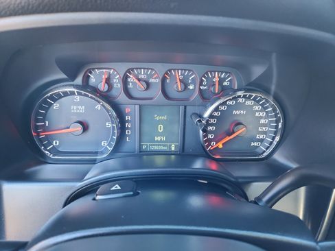 Used 2017 Chevrolet Silverado 1500 Custom w/ Custom Convenience Package image 10