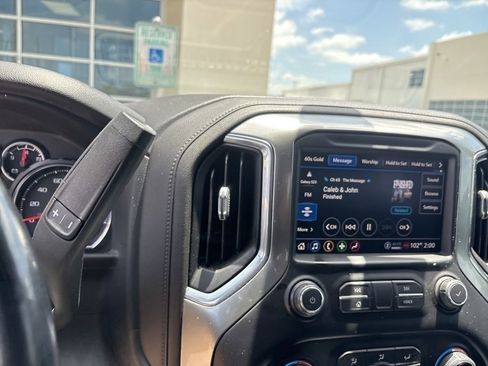 Used 2021 Chevrolet Silverado 1500 LT Trail Boss w/ Convenience Package II AWD/4WD image 3