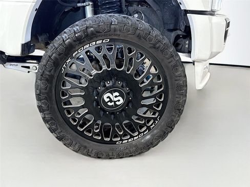 Used 2022 Ford F450 Platinum w/ FX4 Off-Road Package AWD/4WD image 33