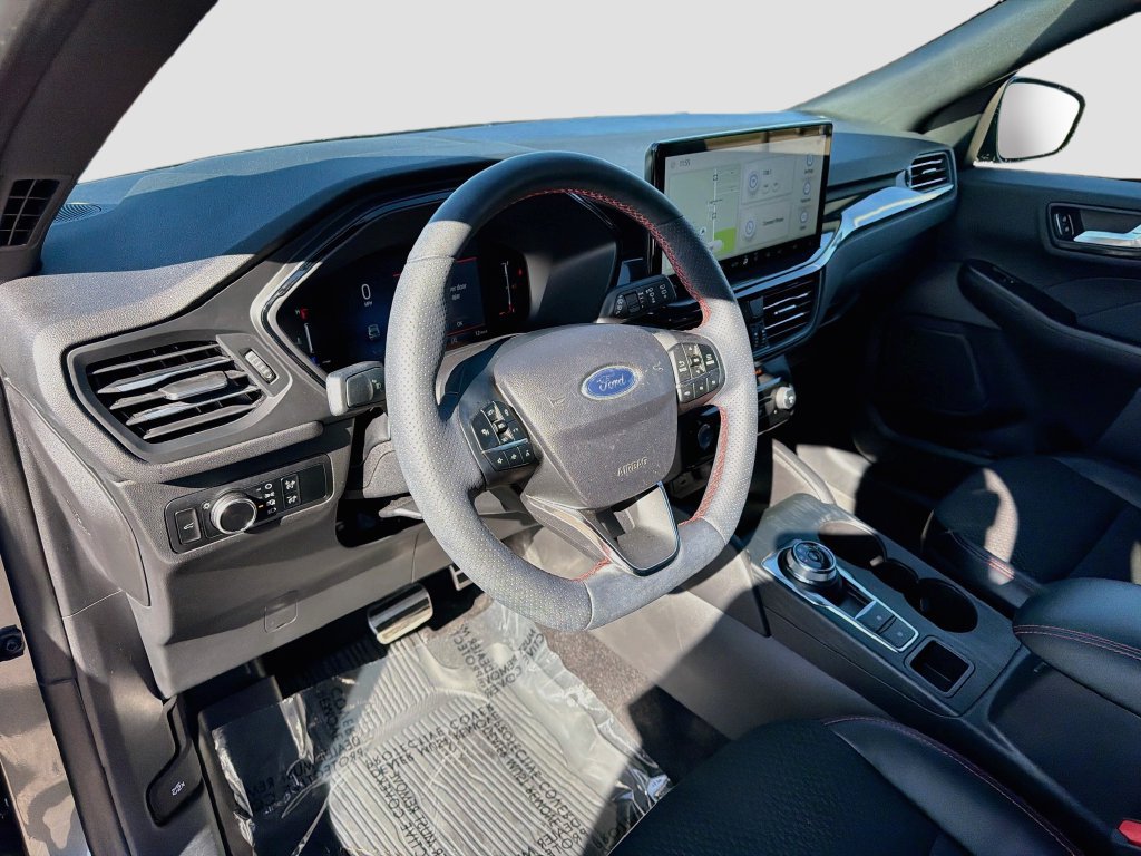 Used 2024 Ford Escape ST-Line w/ Tech Pack #1 AWD/4WD image 9