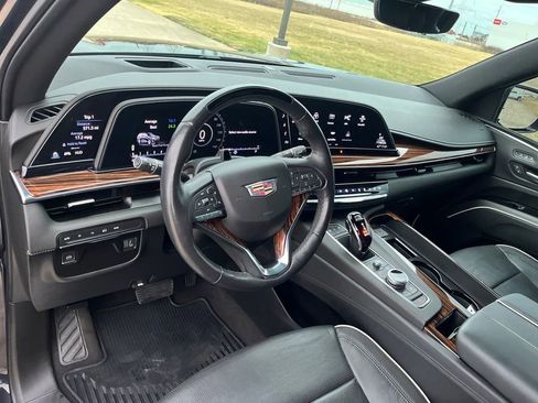 Used 2022 Cadillac Escalade Premium Luxury image 22