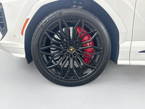 Used 2025 Lamborghini Urus SE AWD/4WD image 34