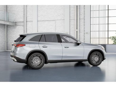 Certified 2025 Mercedes-Benz GLC 300 4MATIC image 18
