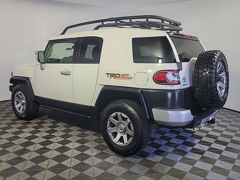 Used 2014 Toyota FJ Cruiser 4WD w/ Upgrade Package image 7