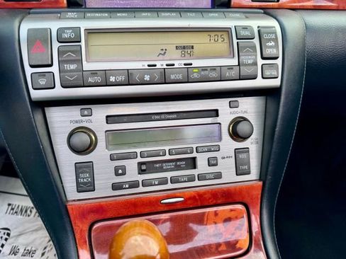 Used 2002 Lexus SC 430 Convertible image 20