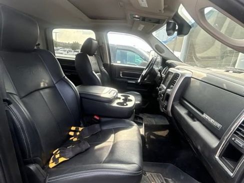 Used 2018 RAM 3500 Laramie w/ Convenience Group AWD/4WD image 8