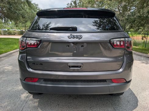 Used 2023 Jeep Compass Latitude AWD/4WD image 7