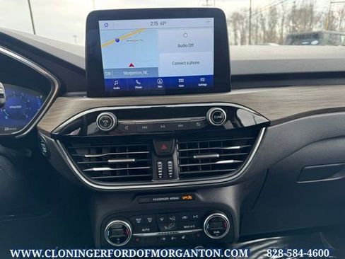 Used 2020 Ford Escape Titanium image 31