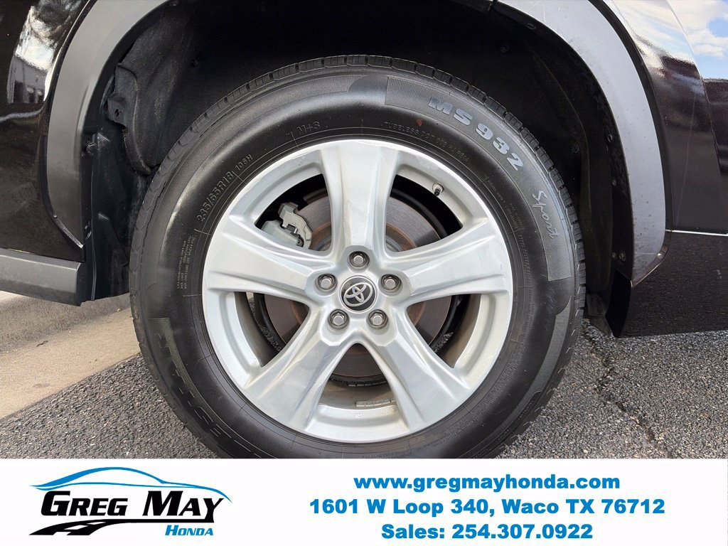 Used 2021 Toyota Highlander LE FWD image 10