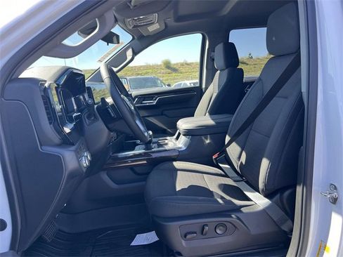 New 2026 GMC Sierra 1500 Elevation w/ LPO, Elevation Black Package image 24