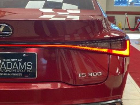 Used 2022 Lexus IS 300 image 27