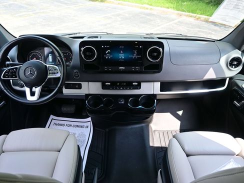 Used 2020 Mercedes-Benz Sprinter 3500 image 45