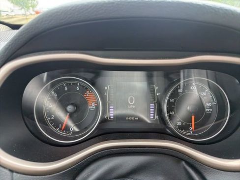 Used 2016 Jeep Cherokee Latitude w/ Comfort/Convenience Group FWD image 7
