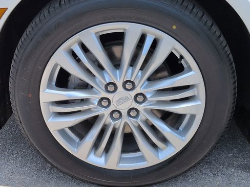 Used 2017 Cadillac XT5 Premium Luxury FWD image 11