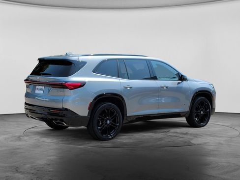 Used 2025 Buick Enclave Sport Touring w/ Power Package AWD/4WD image 7
