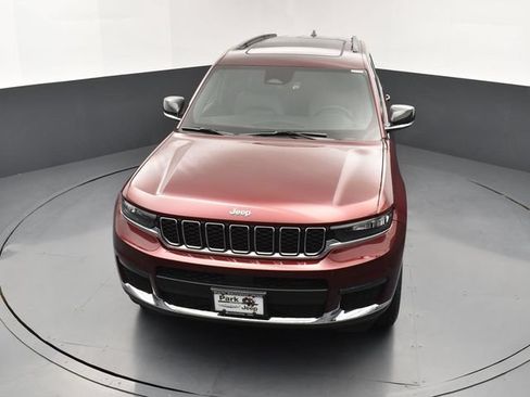 Used 2025 Jeep Grand Cherokee L Limited w/ Trailer Tow Package AWD/4WD image 14