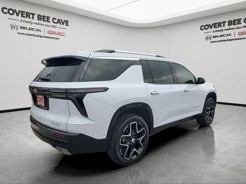 Used 2026 Chevrolet Traverse High Country image 9