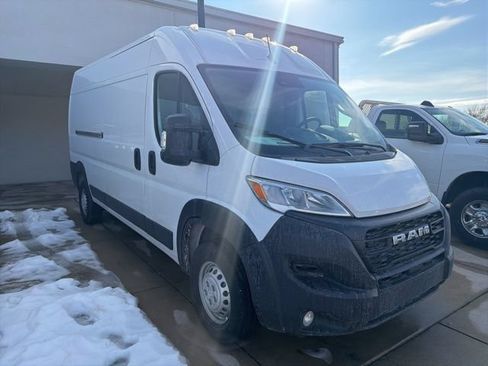 New 2026 RAM ProMaster 2500 w/ Convenience Group FWD image 8