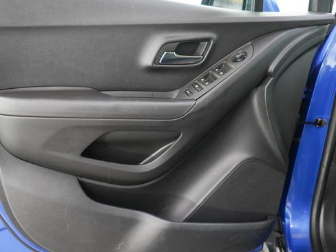 Used 2015 Chevrolet Trax LT FWD image 19