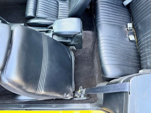 Used 1993 Ford Mustang LX image 42