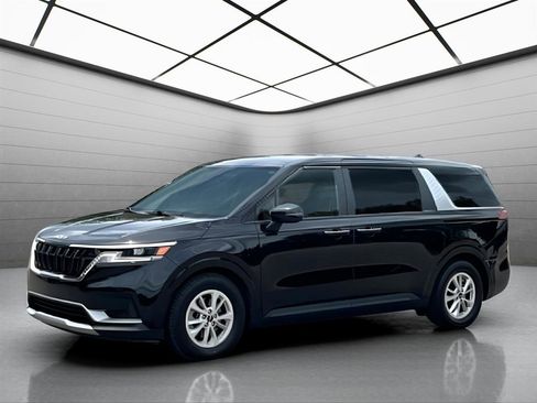 Used 2023 Kia Carnival LX FWD image 1