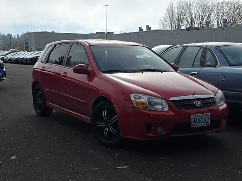 Used 2007 Kia Spectra5 SX FWD image 2