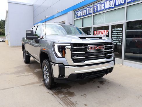 New 2026 GMC Sierra 2500 SLE w/ Max Trailering Package AWD/4WD image 2