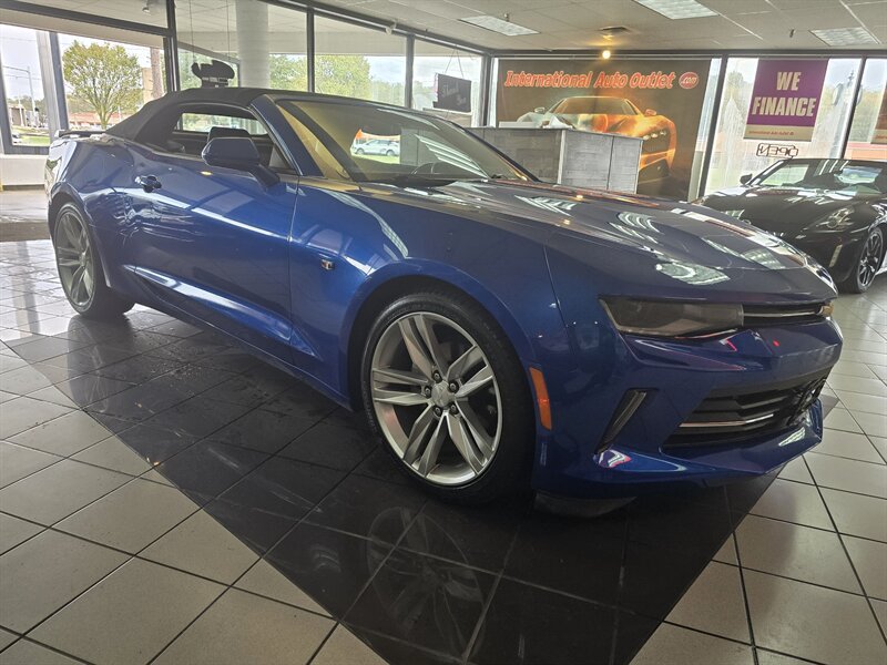 Used 2017 Chevrolet Camaro LT RWD image 37