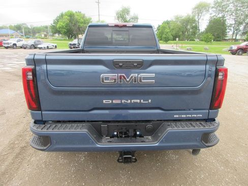 New 2026 GMC Sierra 3500 Denali Ultimate AWD/4WD image 6