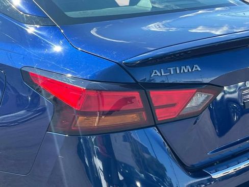Certified 2023 Nissan Altima 2.5 SR FWD image 10