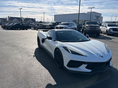 Used 2023 Chevrolet Corvette Stingray Premium Conv w/ Z51 Performance Package image 4