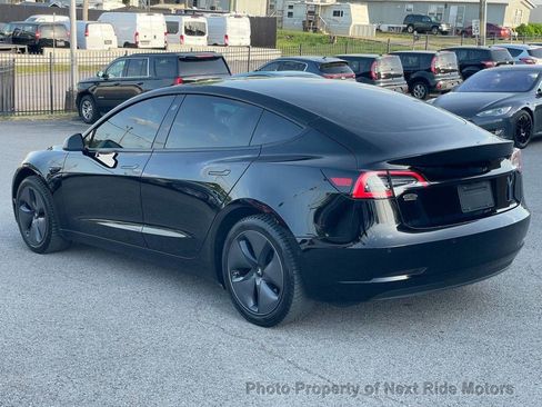 Used 2020 Tesla Model 3 Standard Range Plus image 5