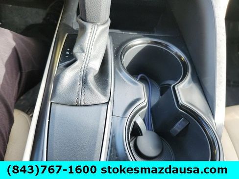Used 2020 Toyota Camry LE image 32