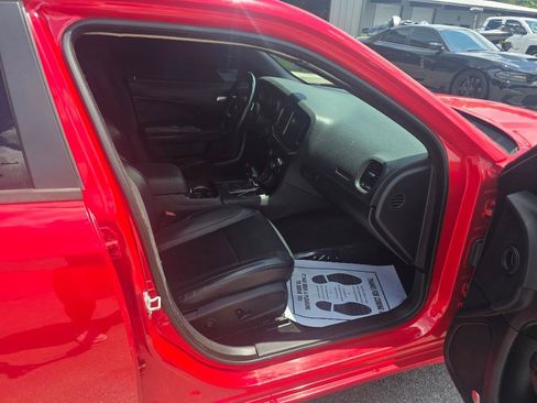Used 2016 Dodge Charger SXT w/ Plus Group RWD image 9